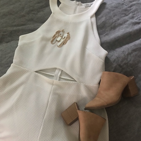 White Quilted Romper - Picture 3 of 3